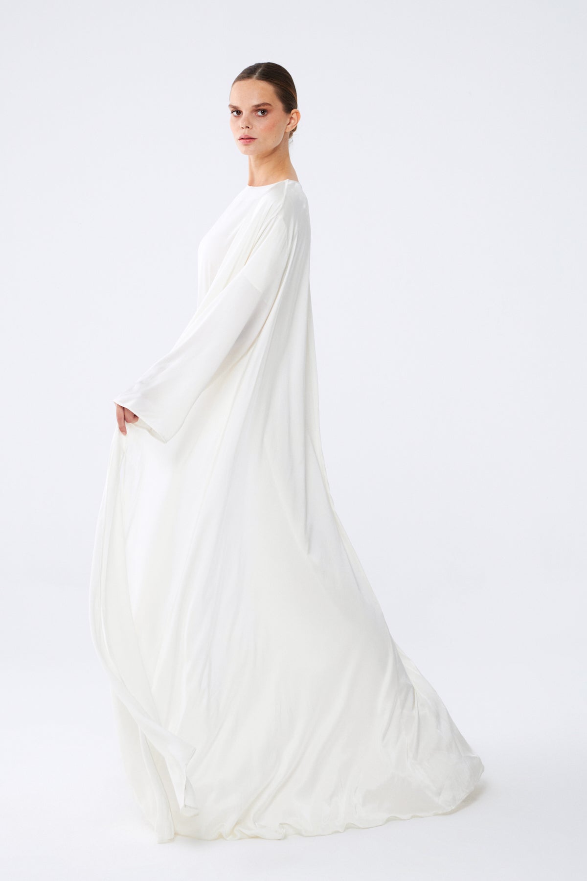 Selene Abaya | %100 İpek Lüks Kadın Abaya Soft Cream | Noorvien