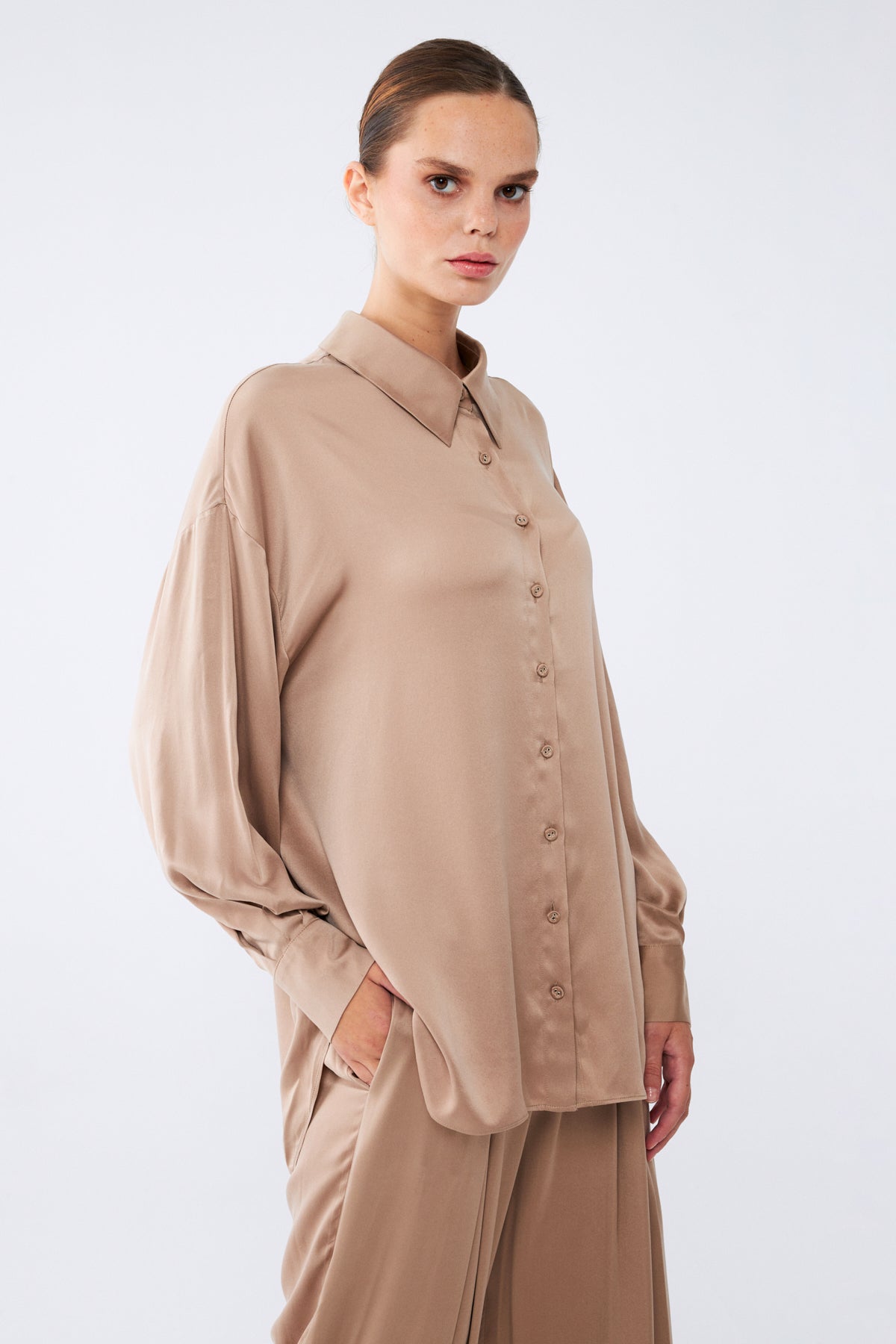 Zafira Gömlek | %100 İpek Kadın Gömlek Stone Taupe | Noorvien