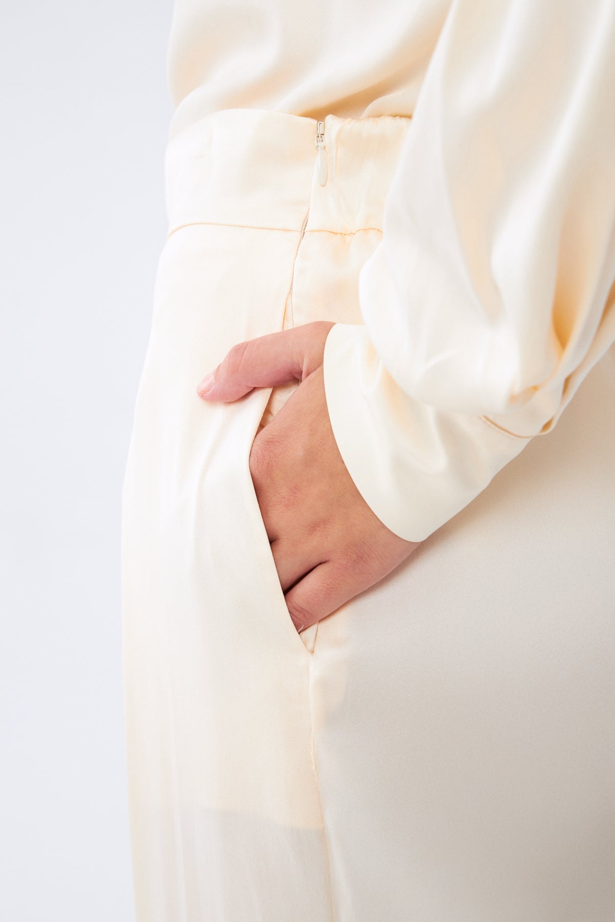 Zafira Pantolon | %100 İpek Kadın Pantolon Soft Cream | Noorvien - Noorvien