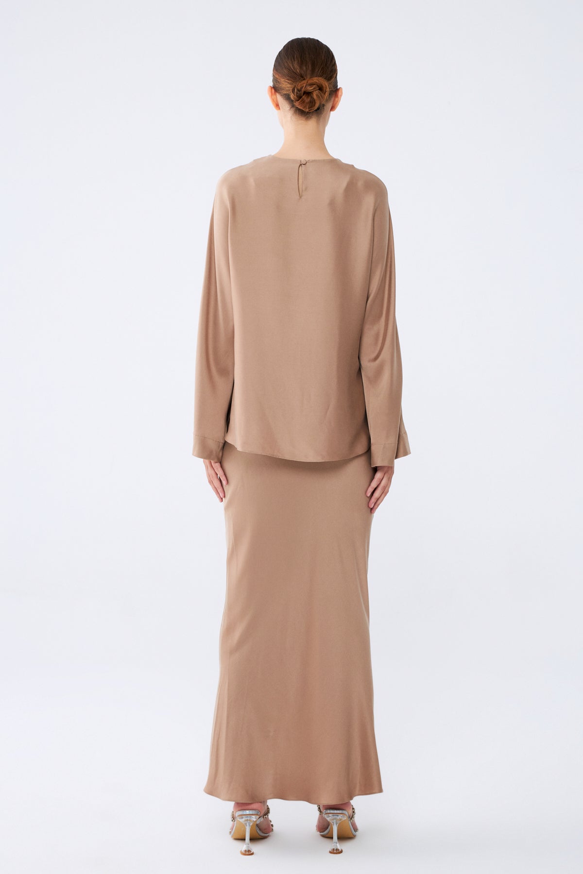 Liora Blouse – %100 İpek Yarasa Kollu Kadın Bluz Stone Taupe | Noorvien