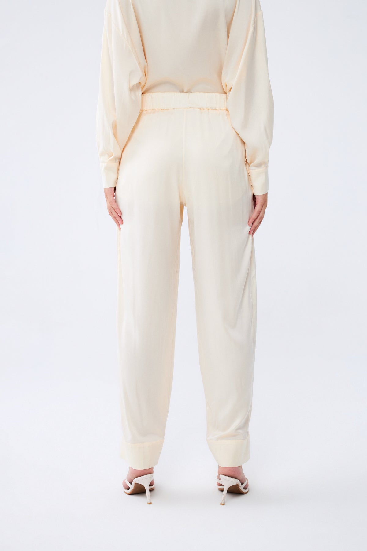 Zafira Pantolon | %100 İpek Kadın Pantolon Soft Cream | Noorvien