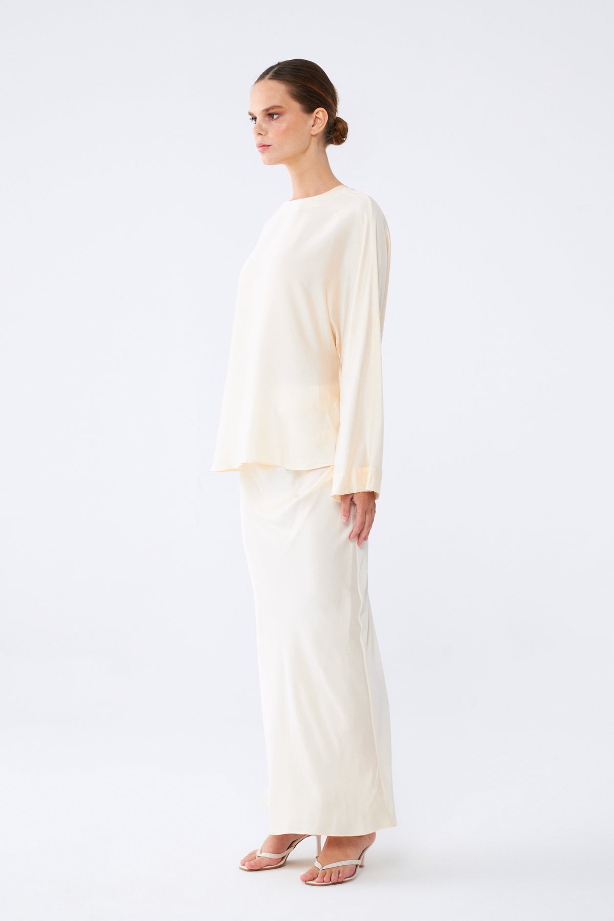 Liora Blouse – %100 İpek Yarasa Kollu Kadın Bluz Soft Cream | Noorvien